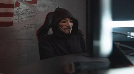 Secure Anonymous Email Without Tracking or Identity