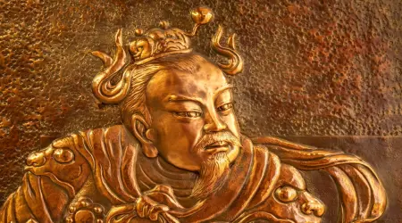 The Emperor Is Running a Marriage Scam Story Explained